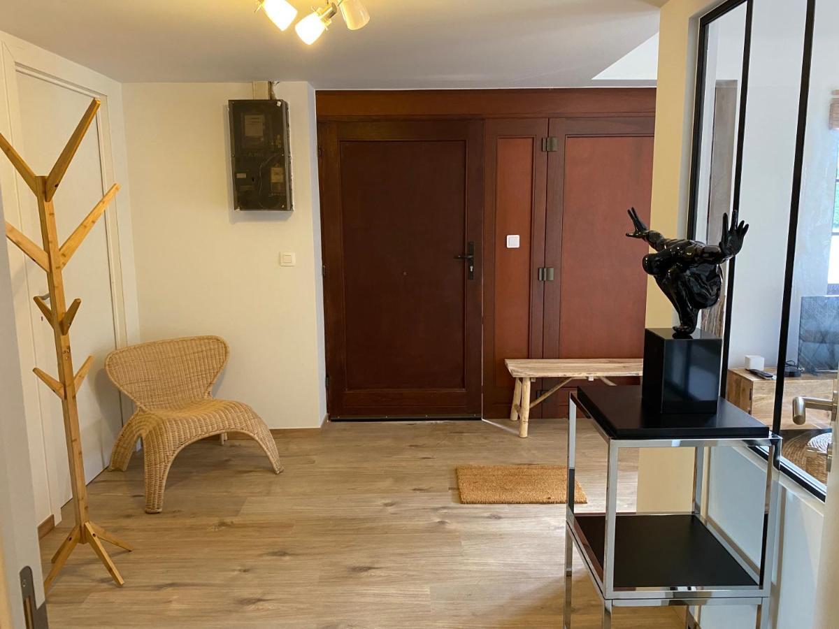 Le Logis Des Chenes, Superbe Bungalow Dans Quartier Residentiel Proche De Namur 维皮昂 外观 照片
